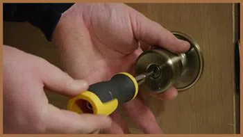 City Locksmith Shop Westbury, NY 516-962-5751 - 15-unlock-door